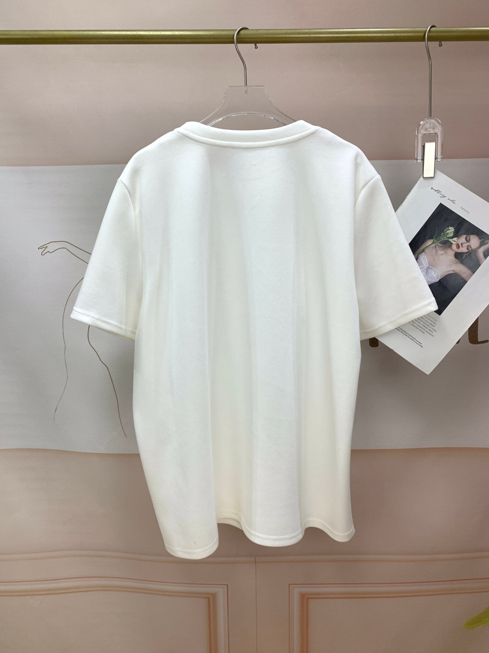 24407_WHITE