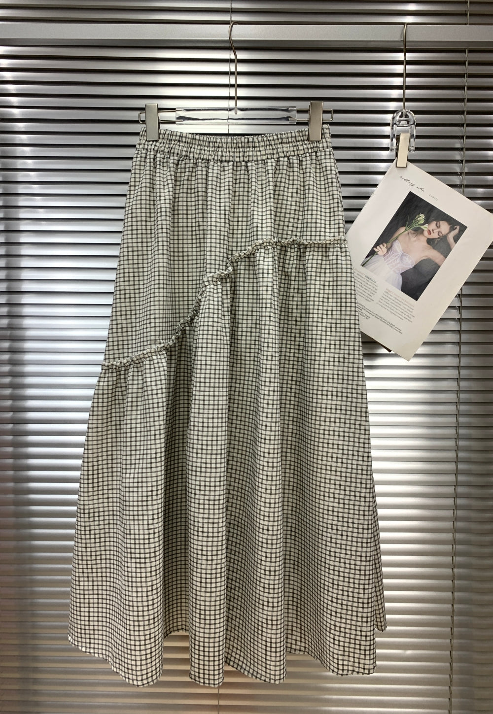 23709_WHITE