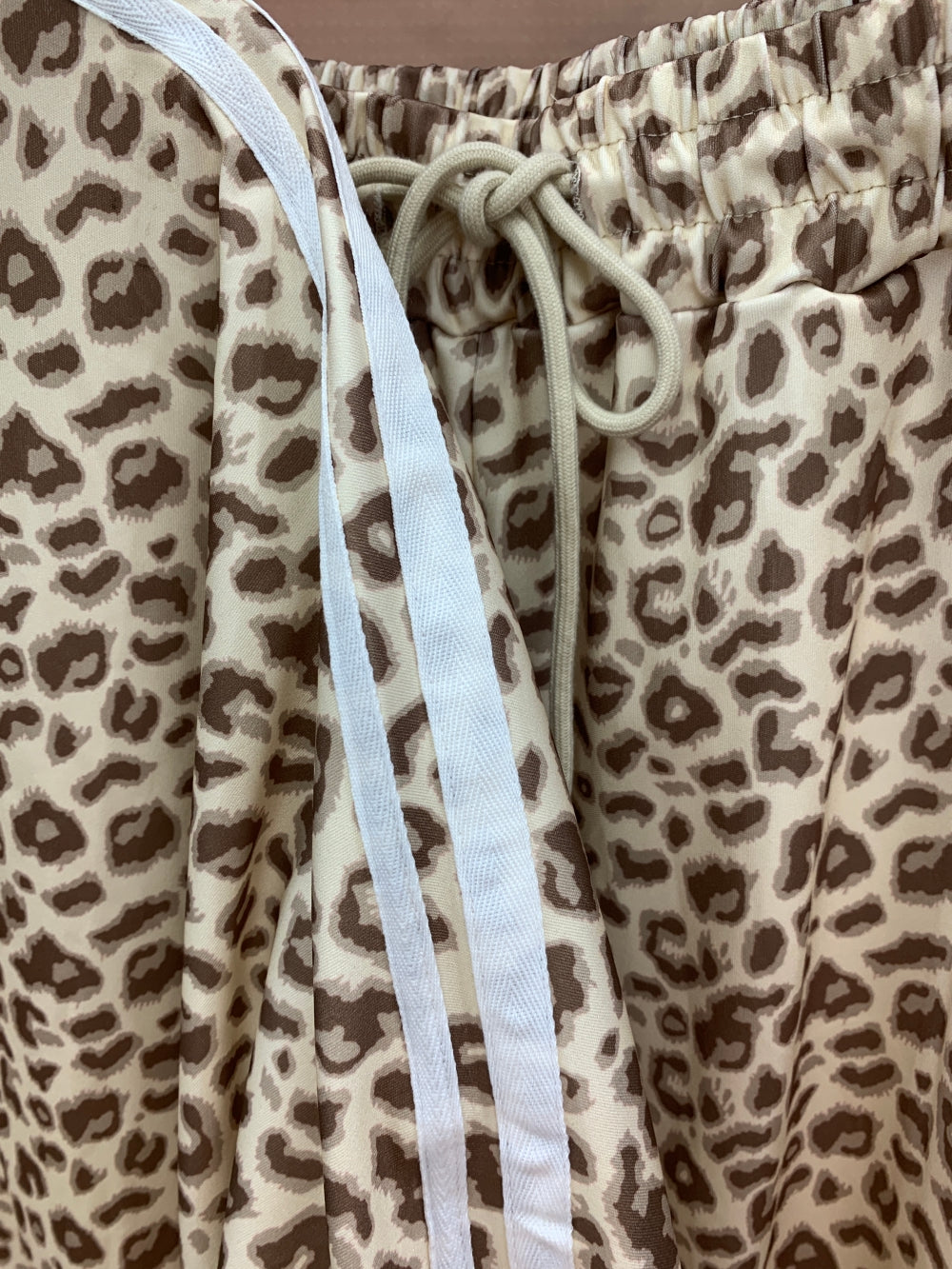 24732_BEIGE