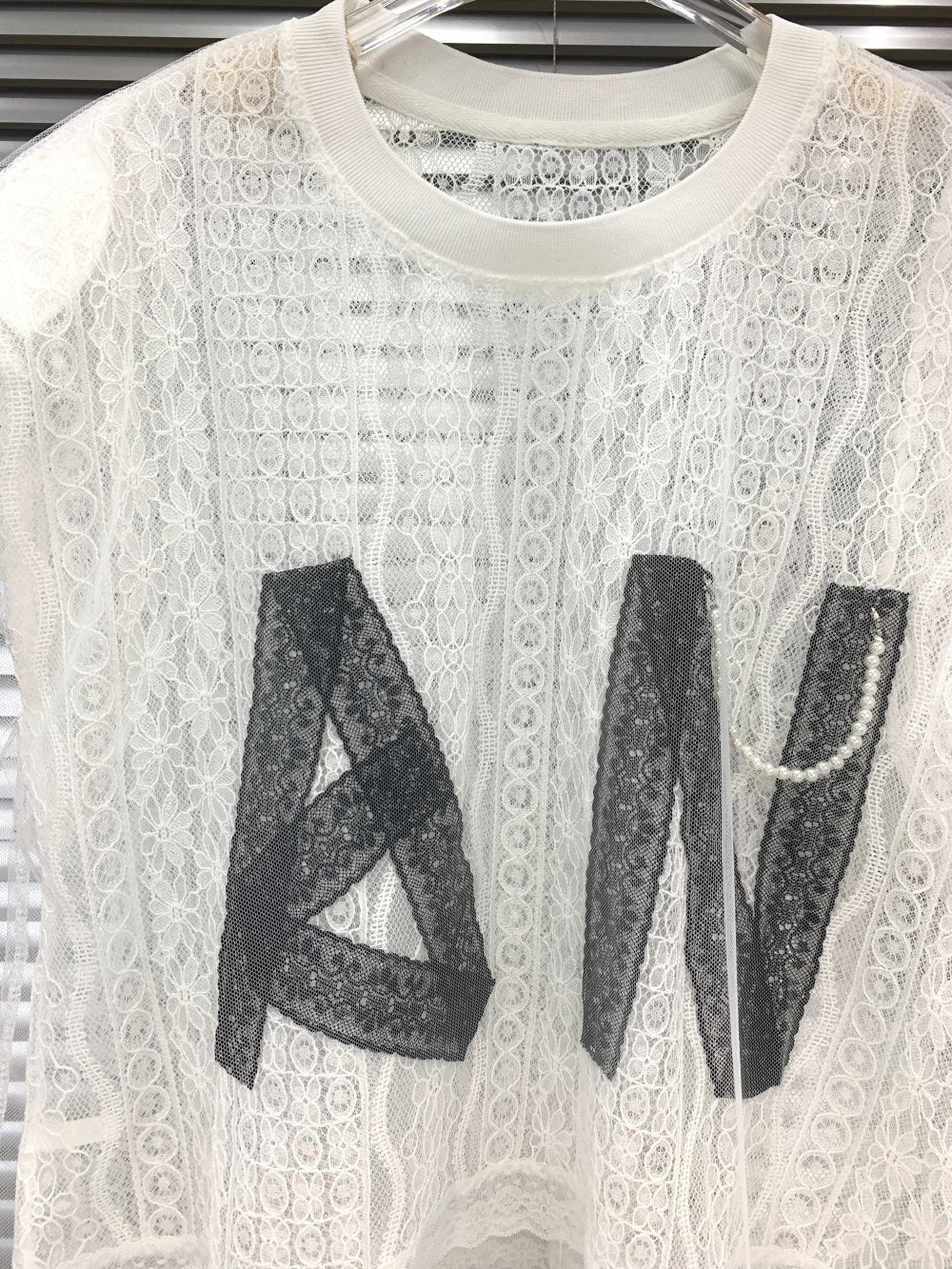 23971_WHITE