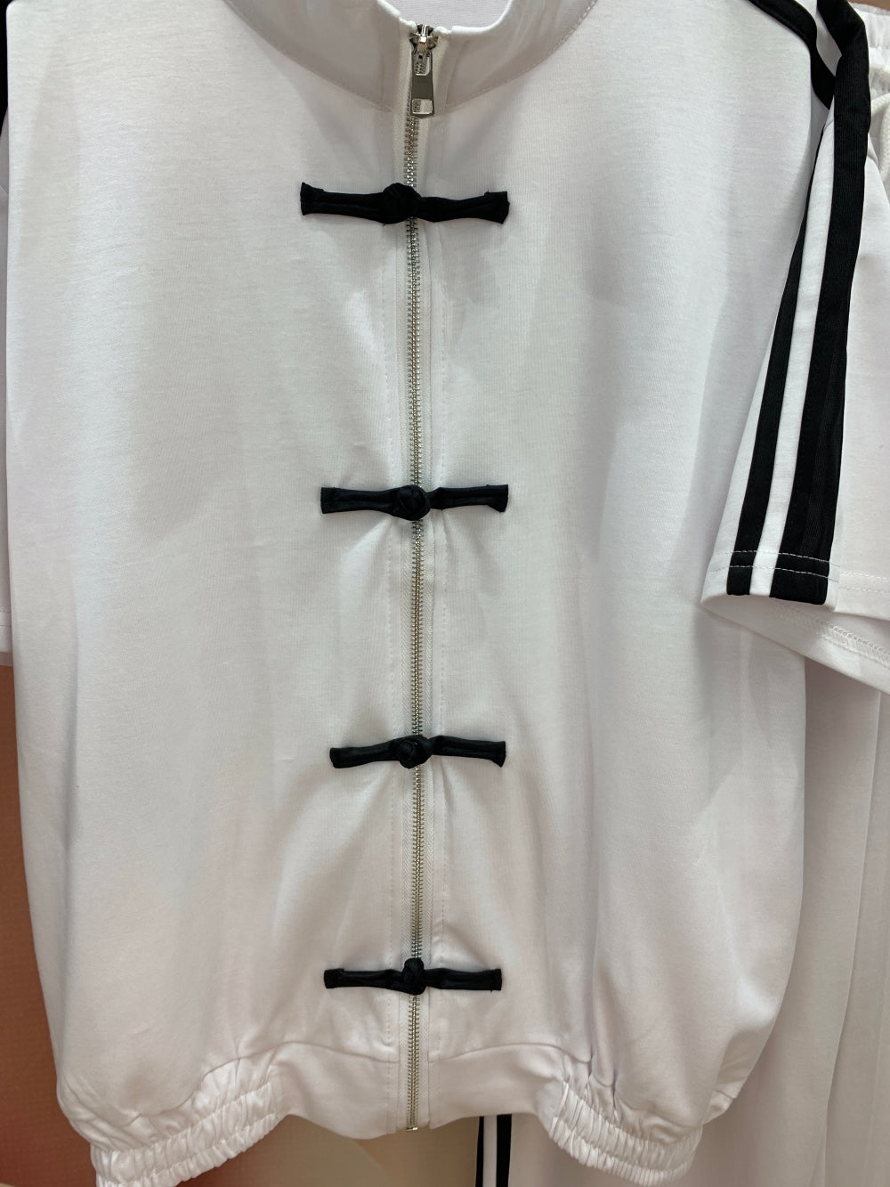 24620_WHITE