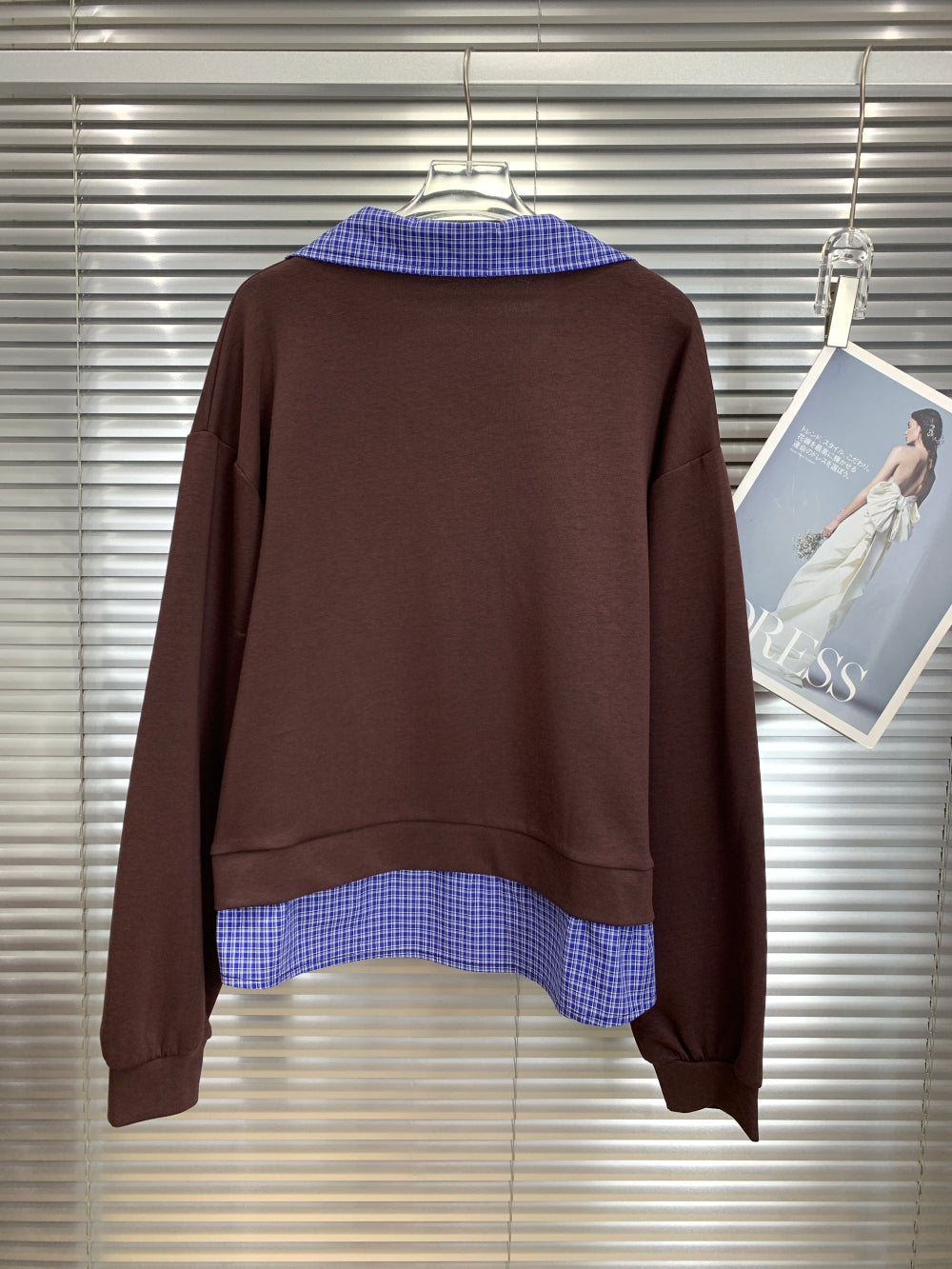 22046_BROWN