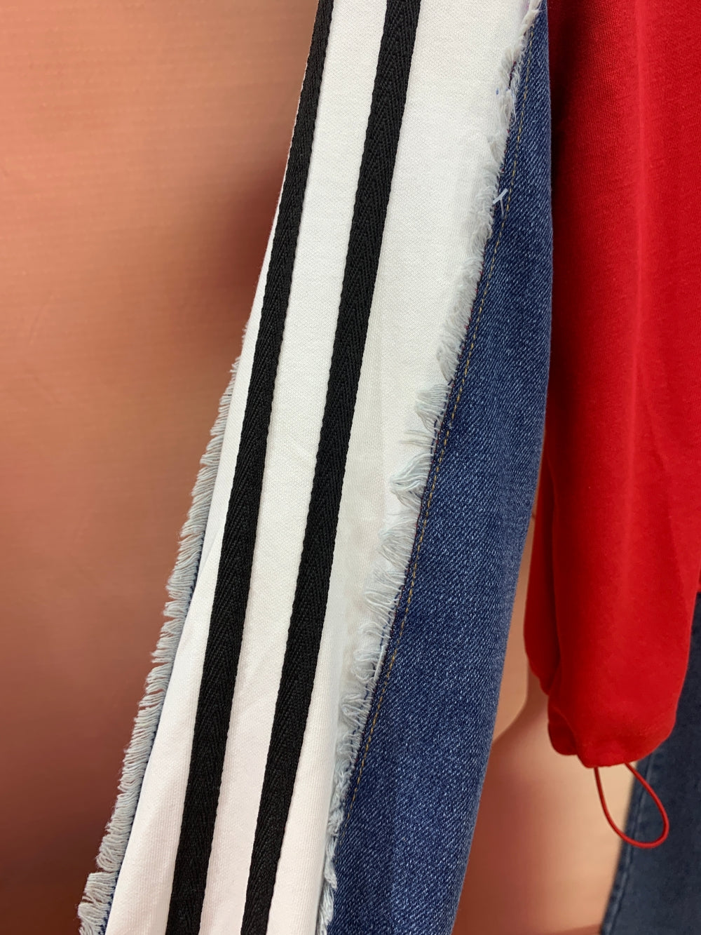 24663_RED