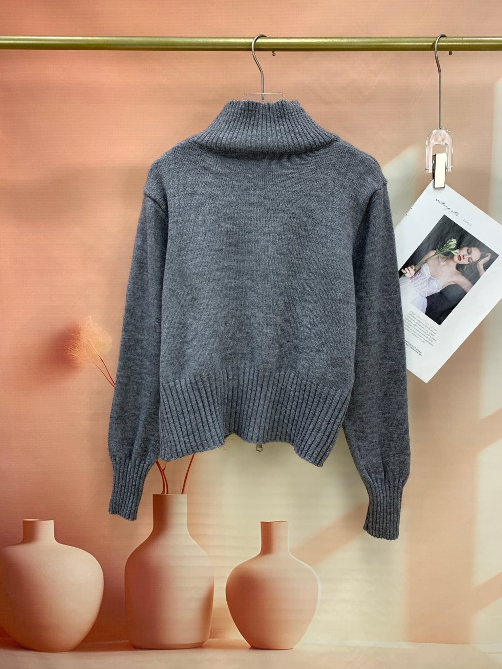 25027_GREY