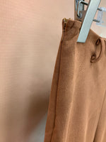 25061_BROWN