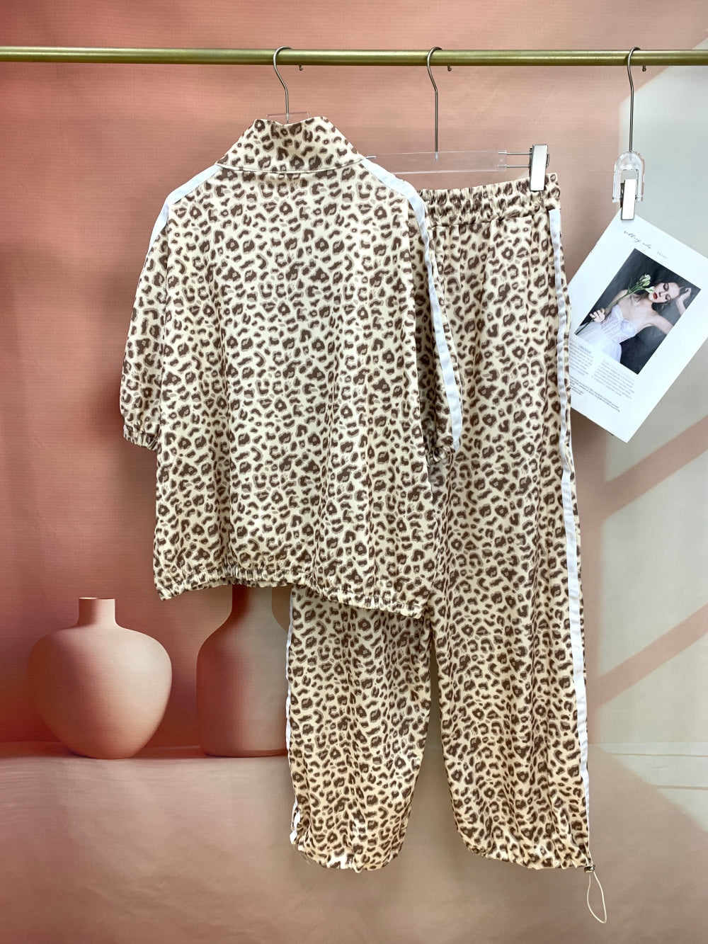 24732_BEIGE