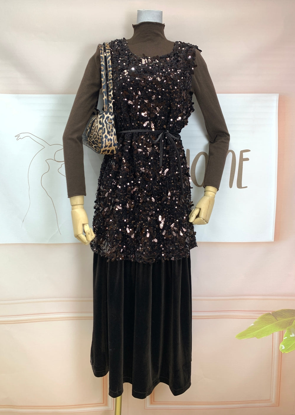 22638_BLACK