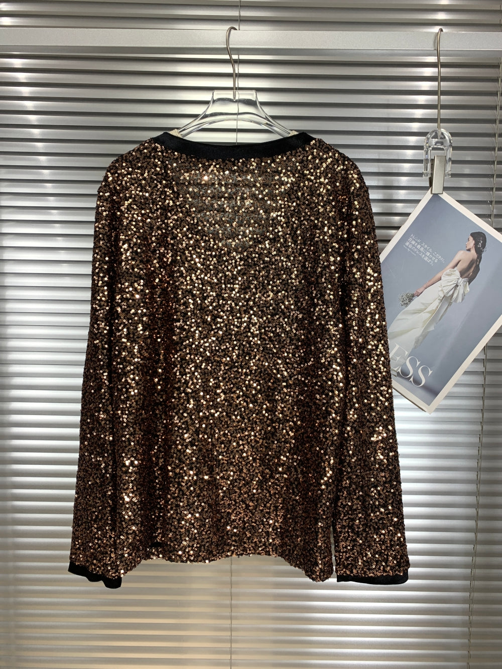 22427_BROWN