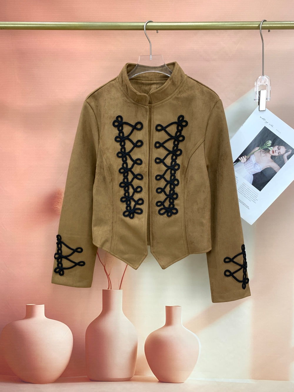 24988_BROWN