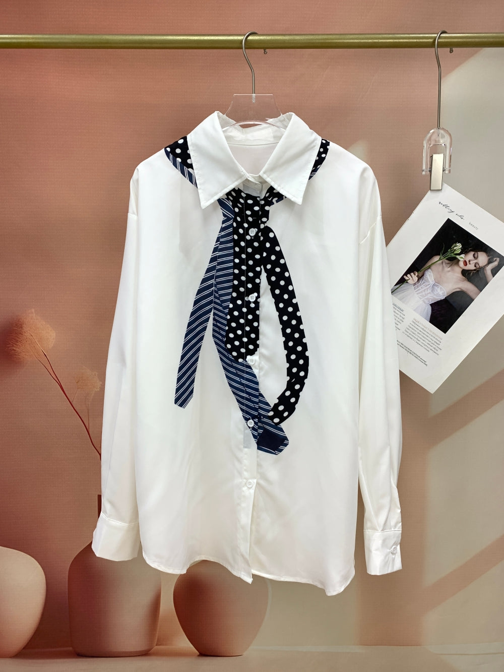 24422_WHITE