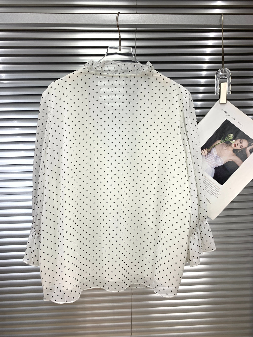 23839_WHITE