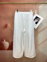 24640_WHITE
