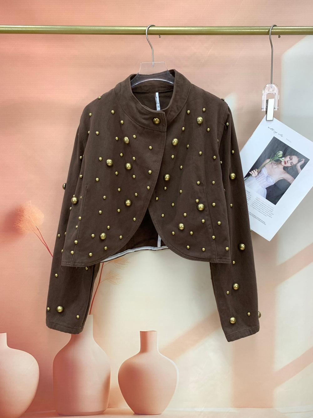 24834_BROWN