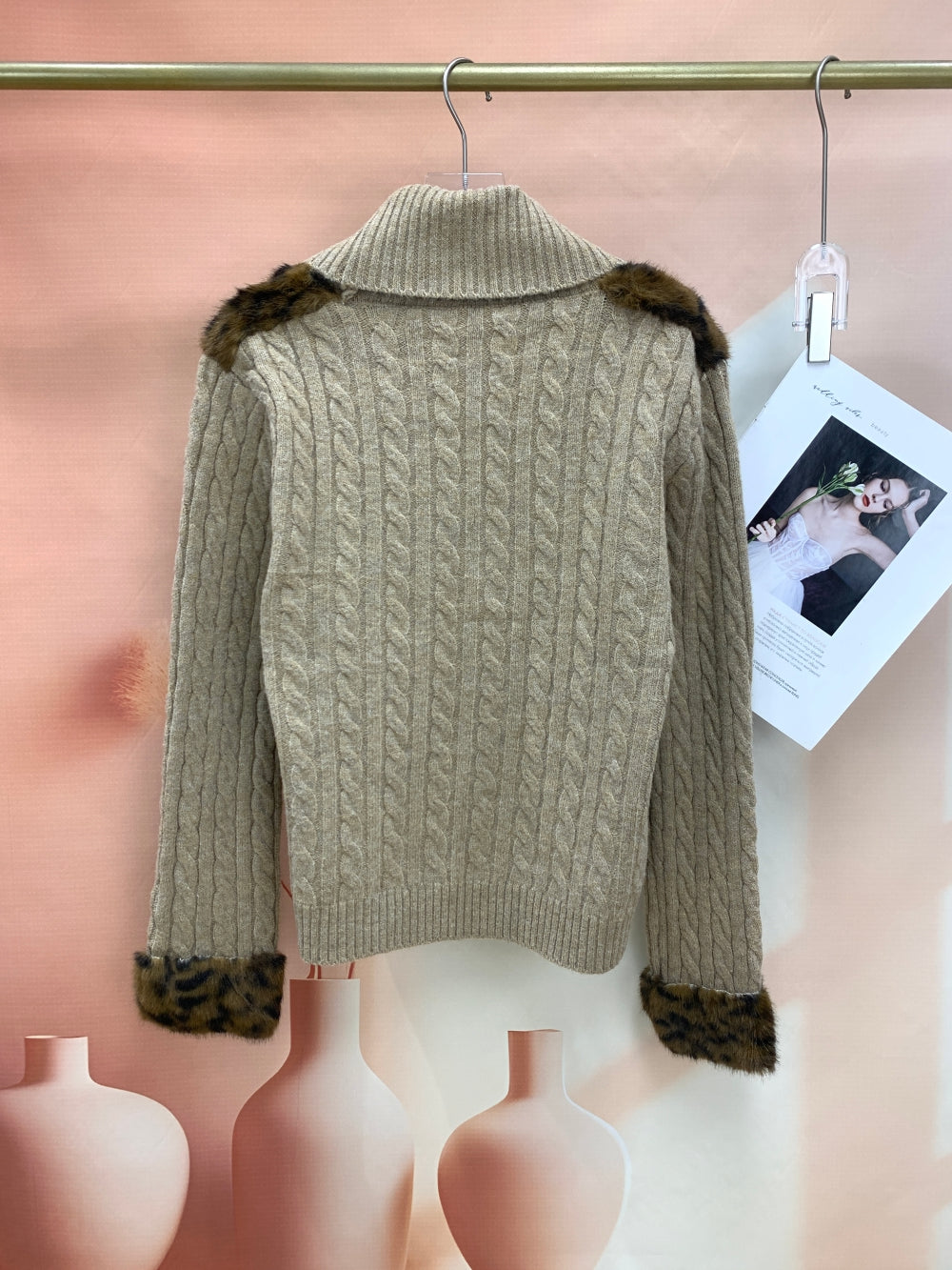 25189_BROWN