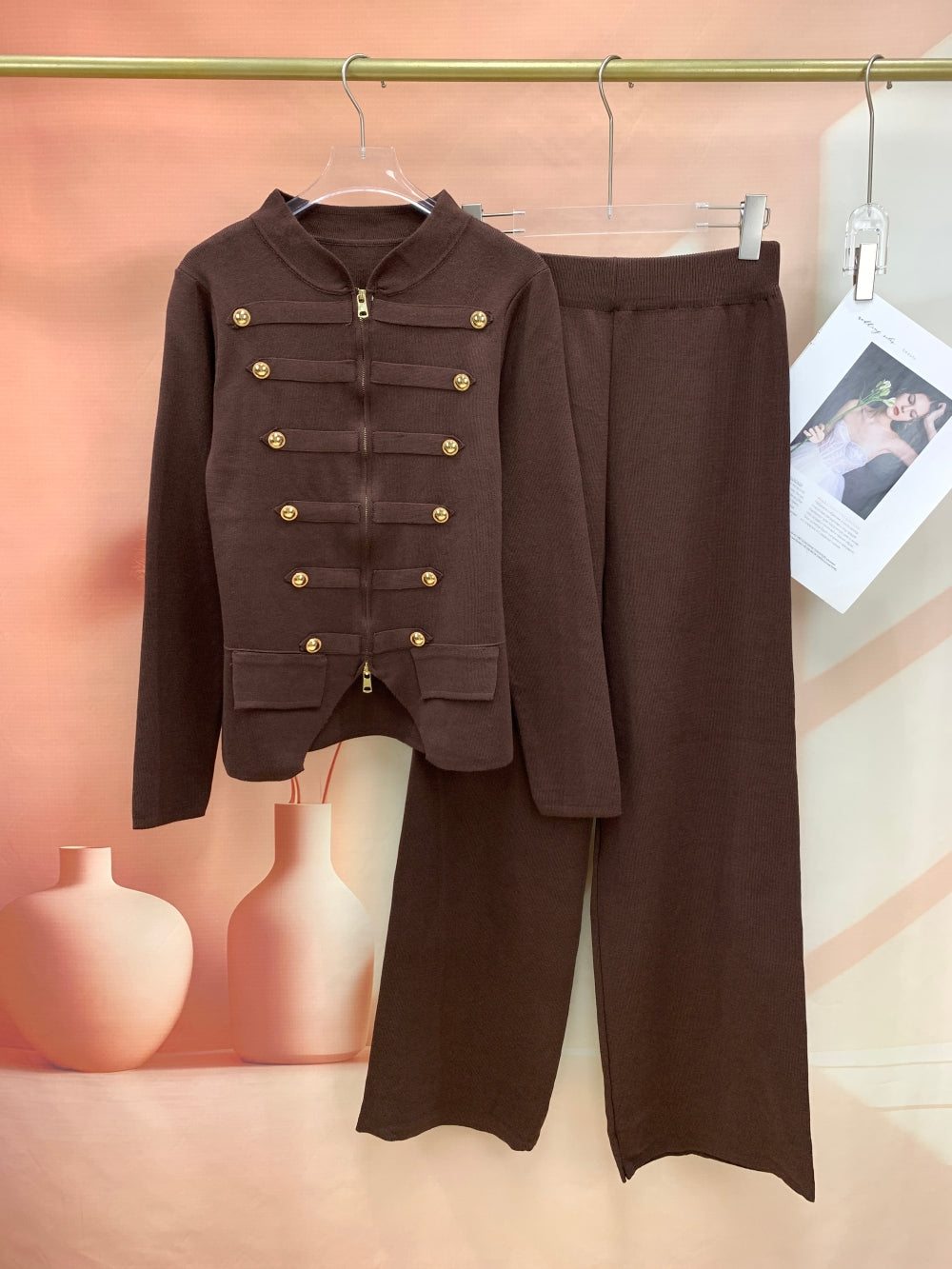 24754_BROWN