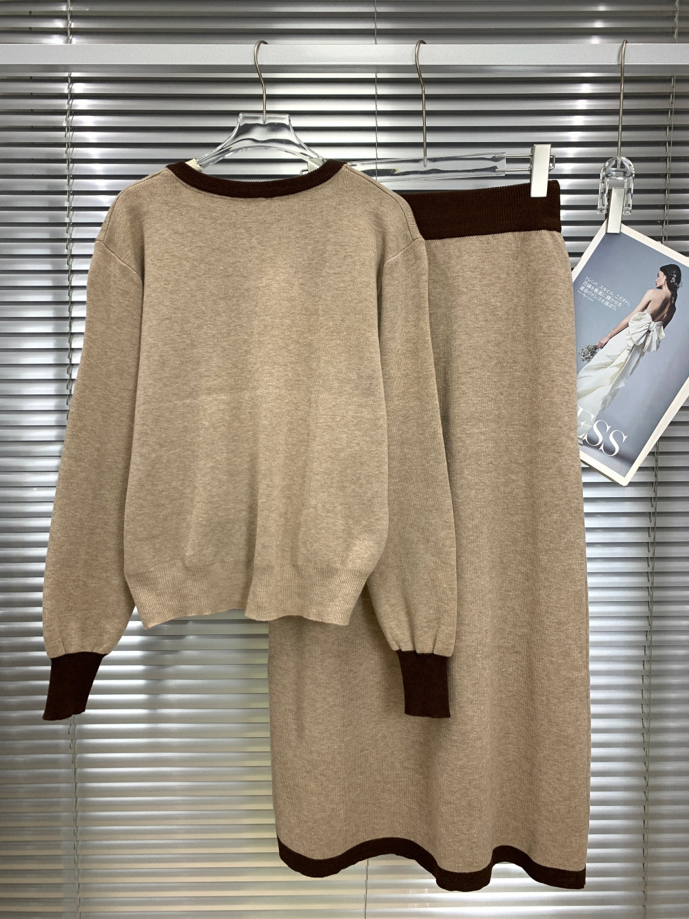 21505_BROWN