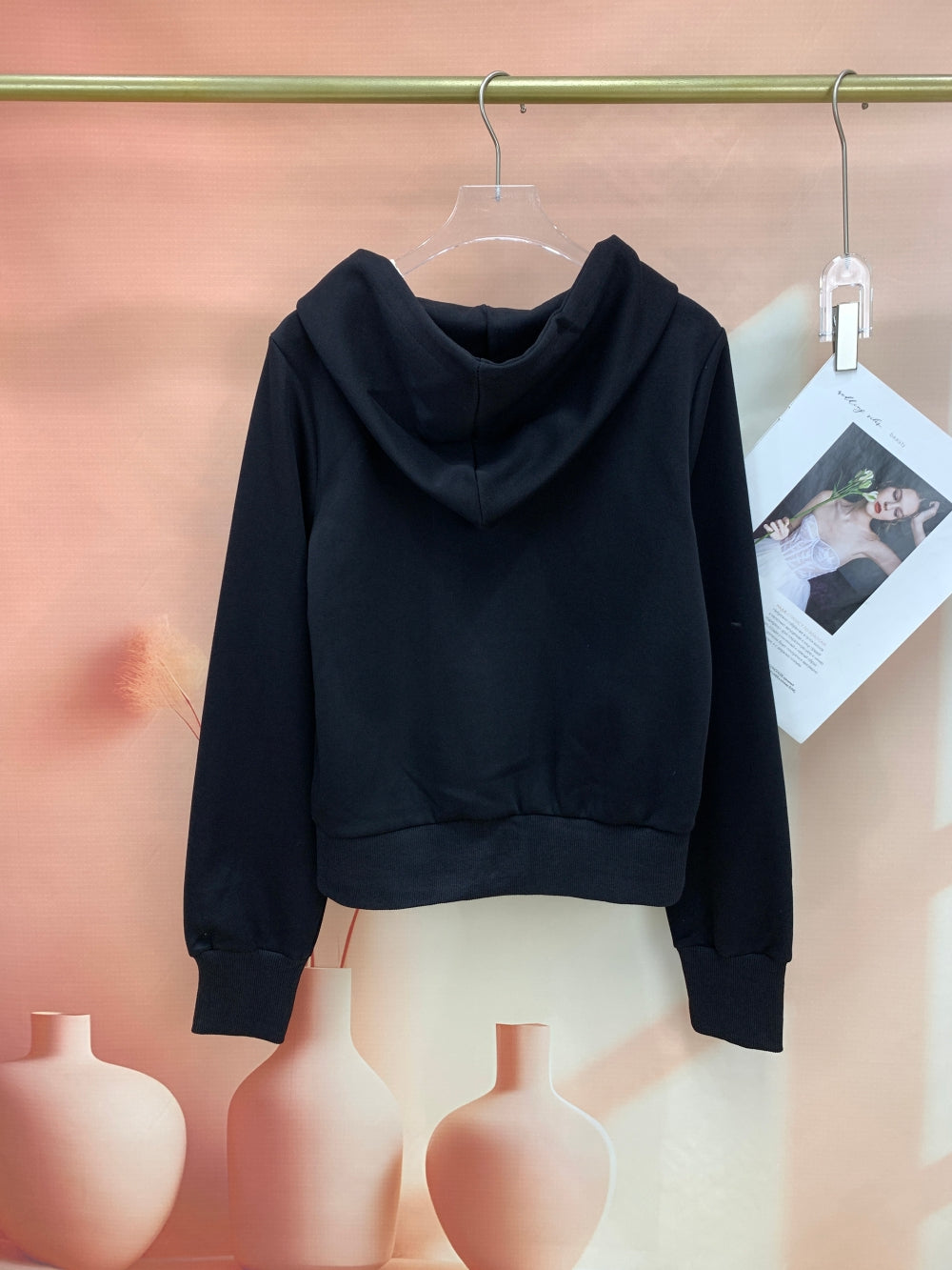 24950_BLACK