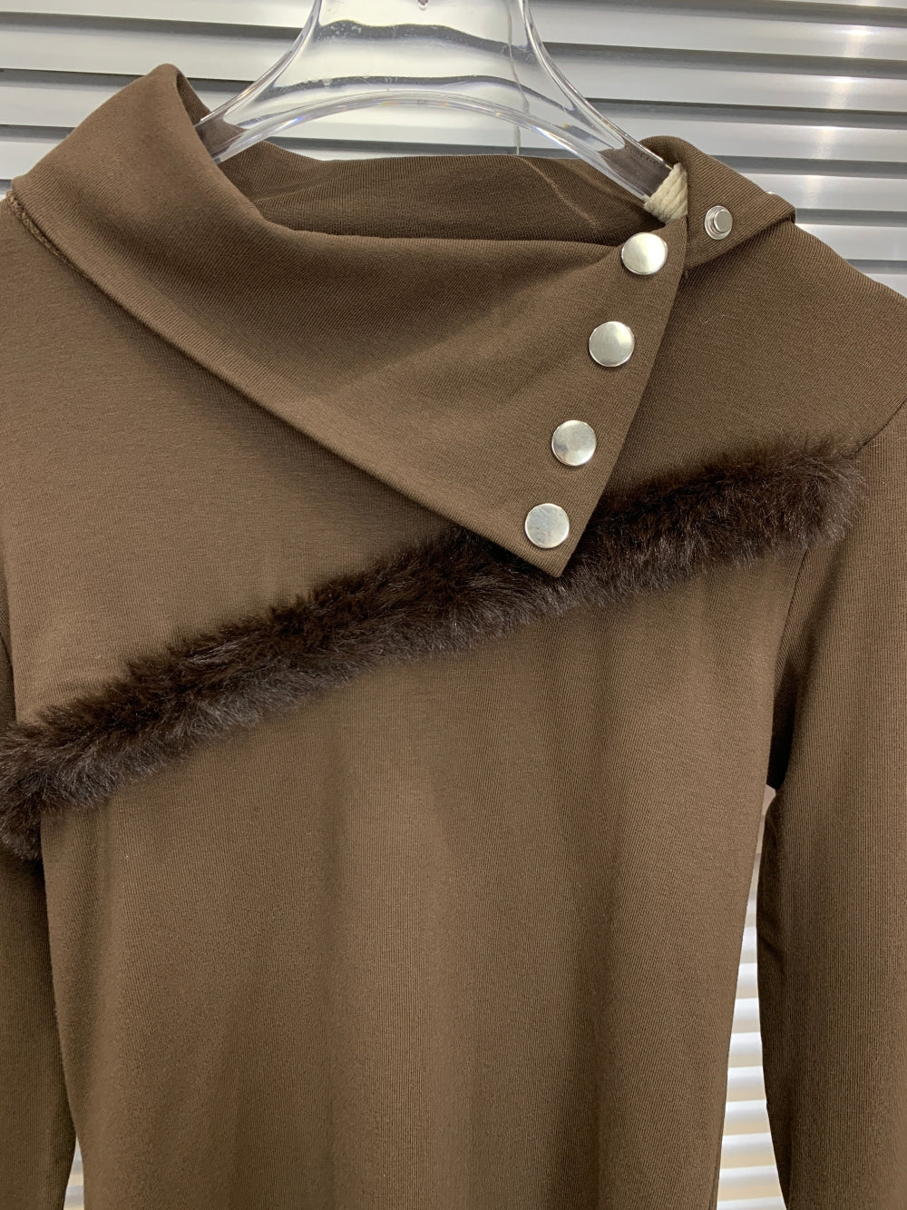 22585_BROWN