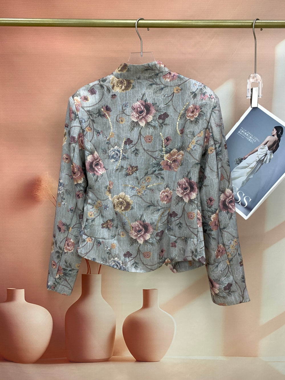 24898_GRAY