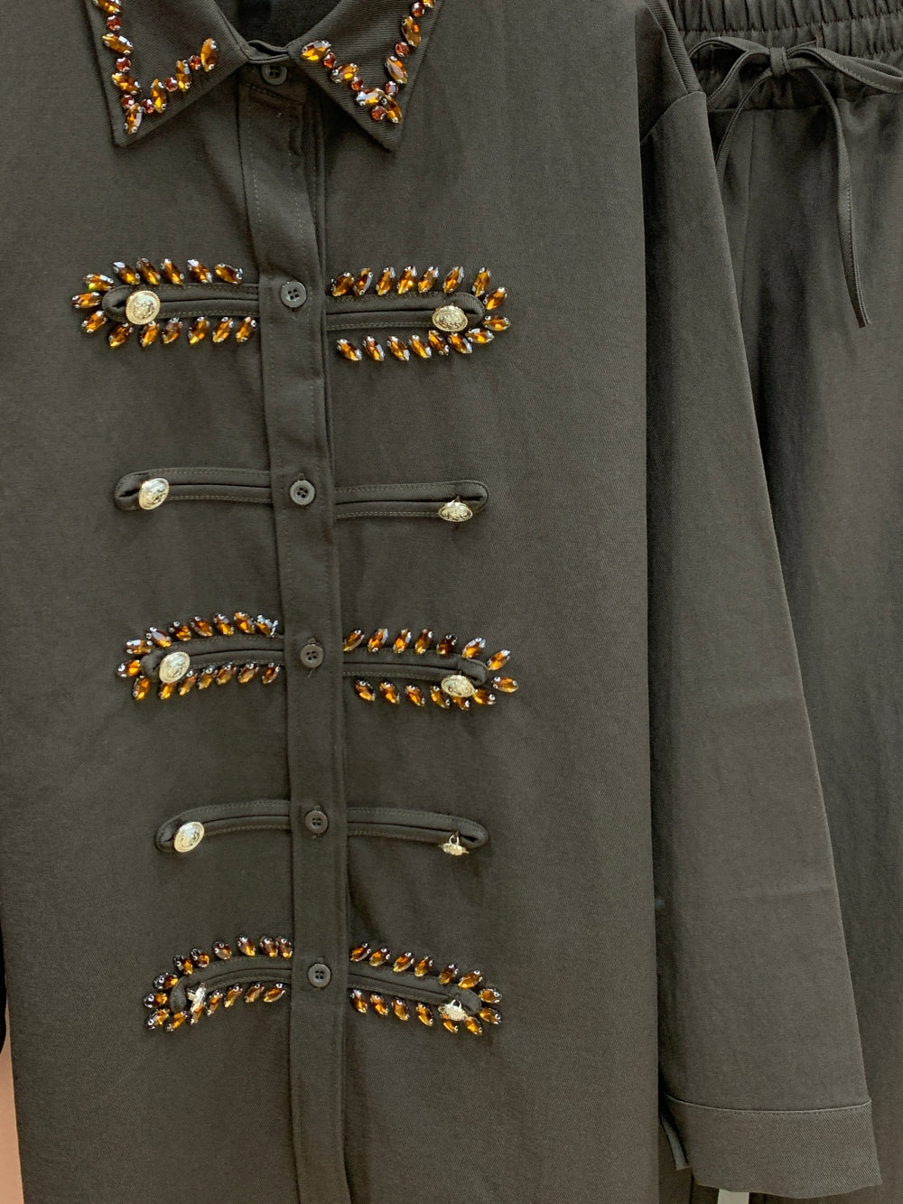 24855_BROWN