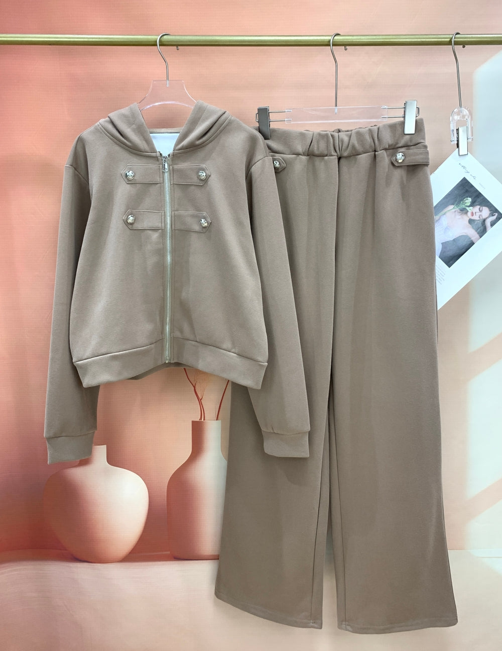 24954_BROWN