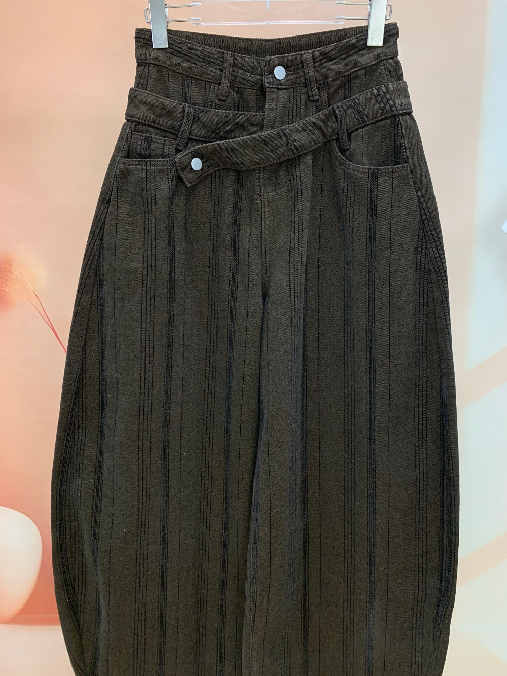 25149_BROWN