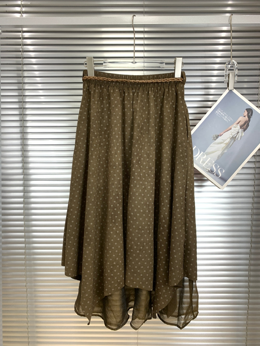 22011_BROWN