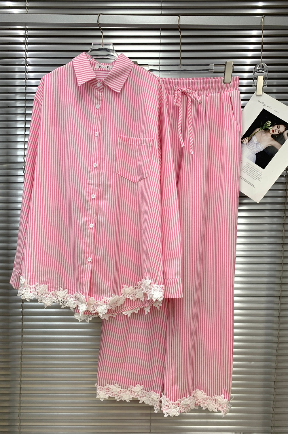 23899_PINK
