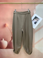 24457_BROWN