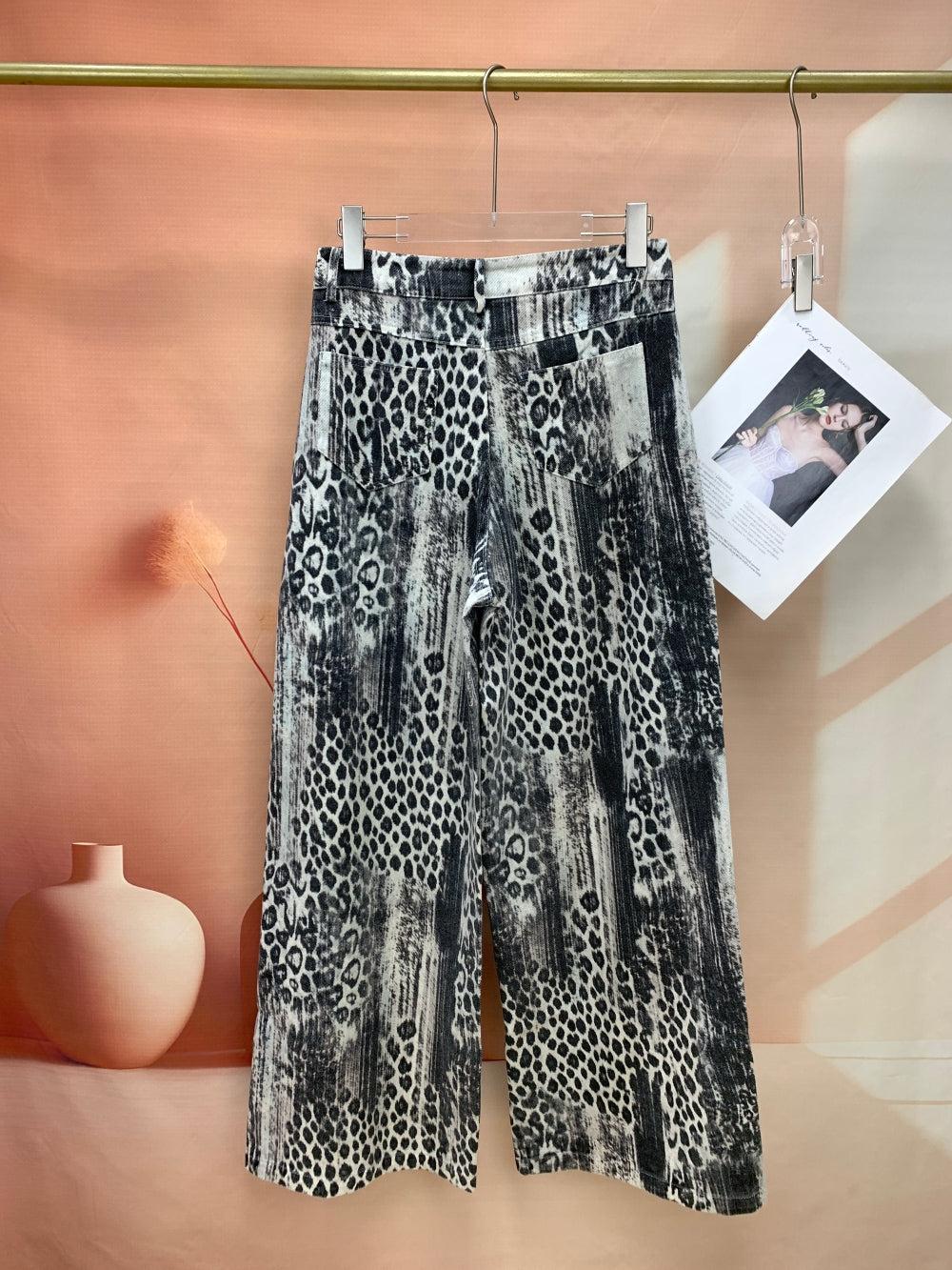 24878_BLACK